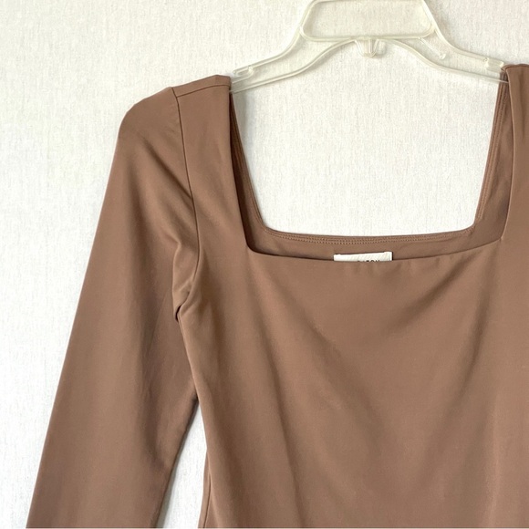 Aritzia Babaton Contour Longsleeve Bodysuit - Picture 5 of 12
